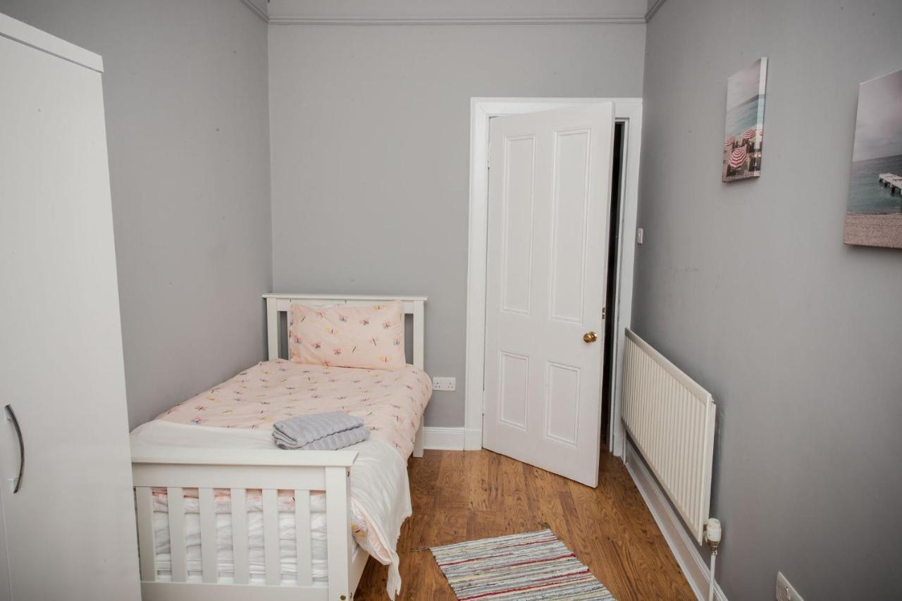 Bonhill Getaway Apartamento Dumbarton Exterior foto